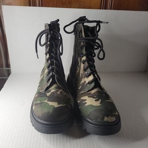 Its Boots Olive Night Size 10 W
